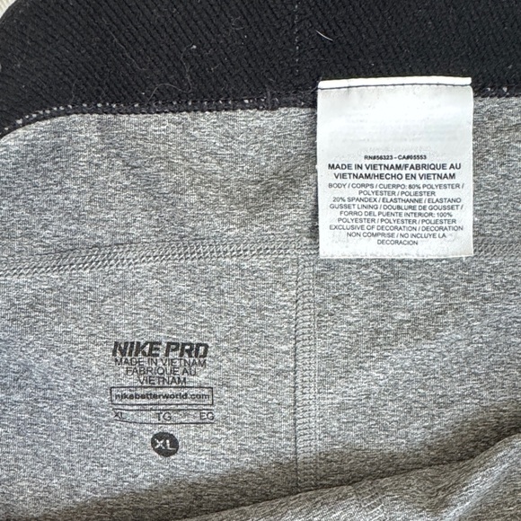 Nike Bundle - Ladies Black Sweatpants and Grey Mid-Calf Leggings Size L and XL - Picture 10 of 13